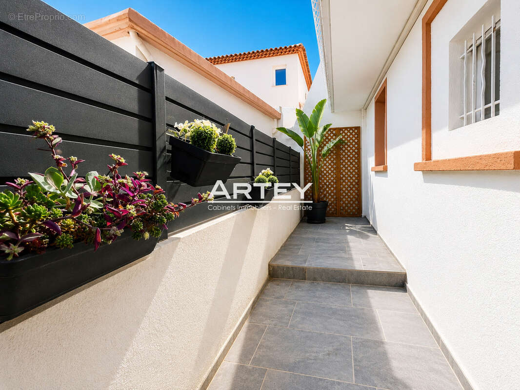 Appartement à CARQUEIRANNE