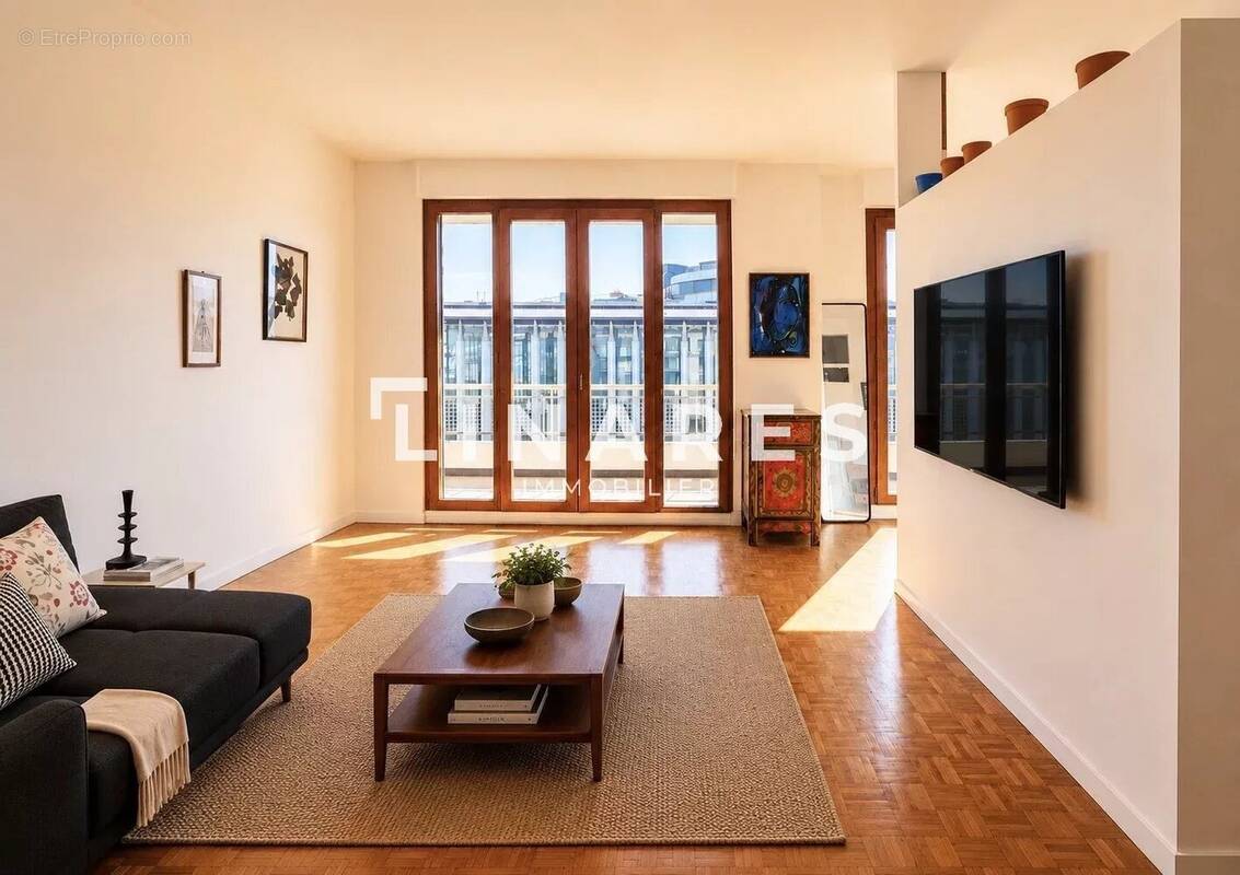 Appartement à MARSEILLE-1E