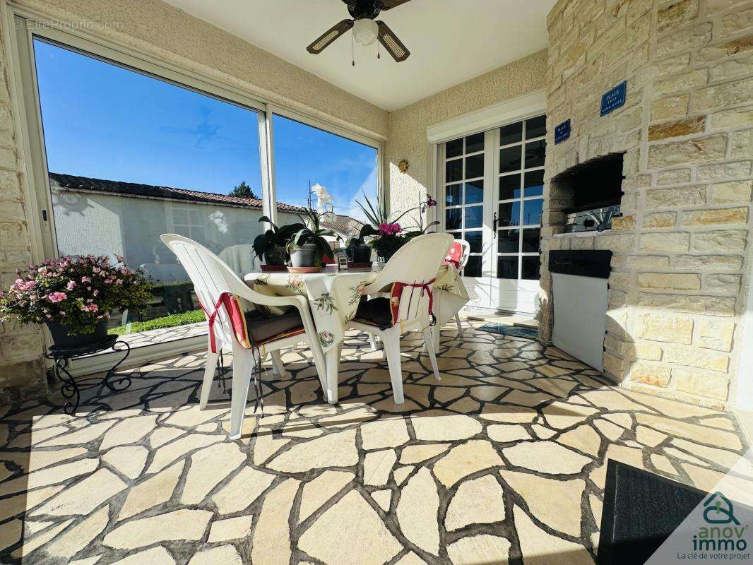 Maison à CHATEAUNEUF-SUR-CHARENTE