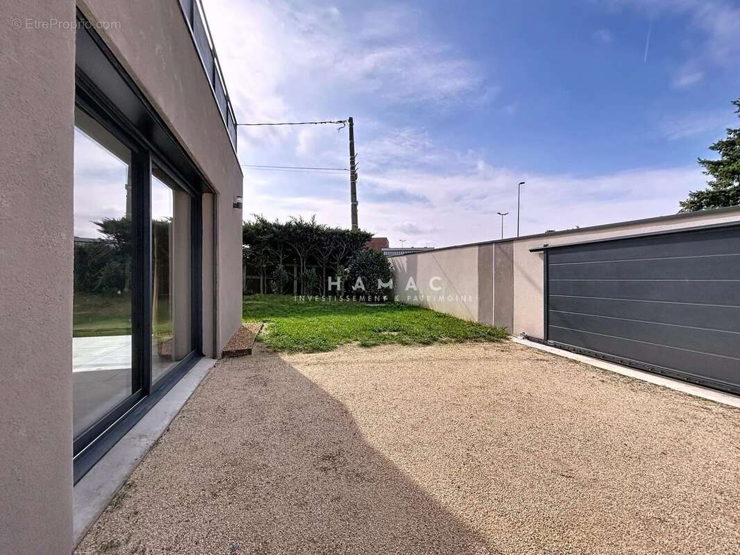 Maison à TASSIN-LA-DEMI-LUNE