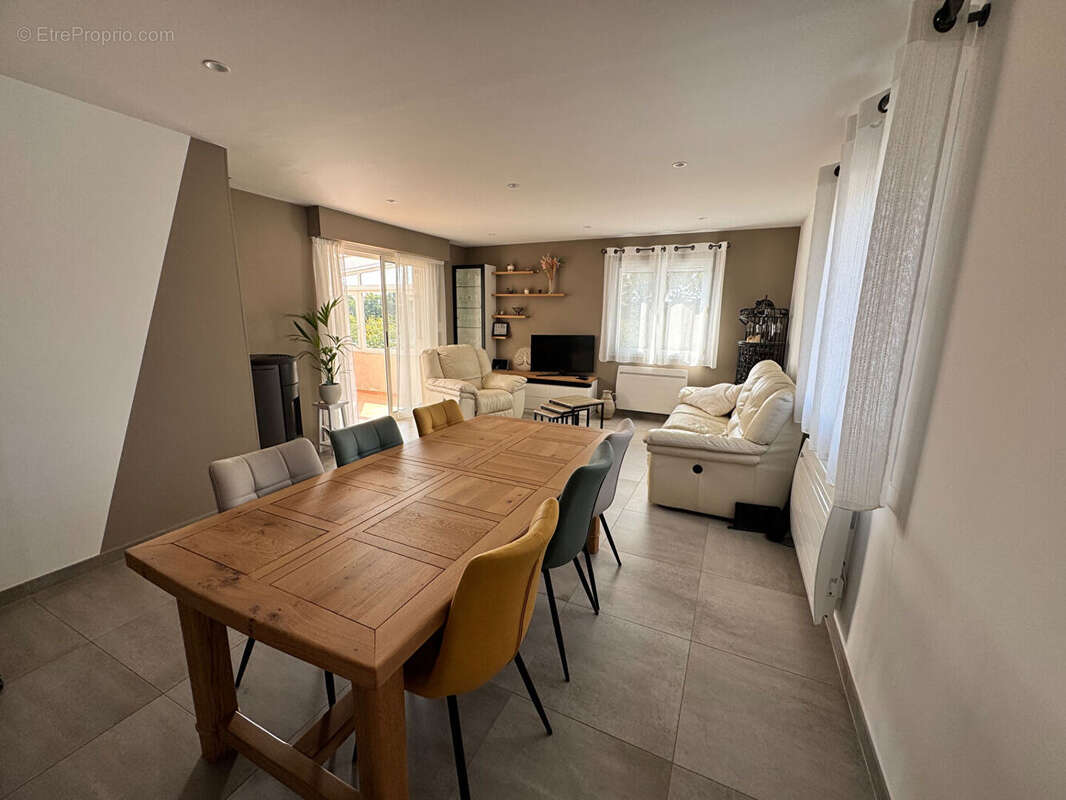 Maison à GROSBREUIL