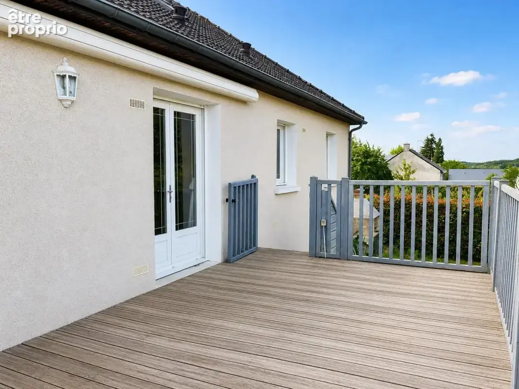 Maison 100 m² à Entrammes  - photo 2
