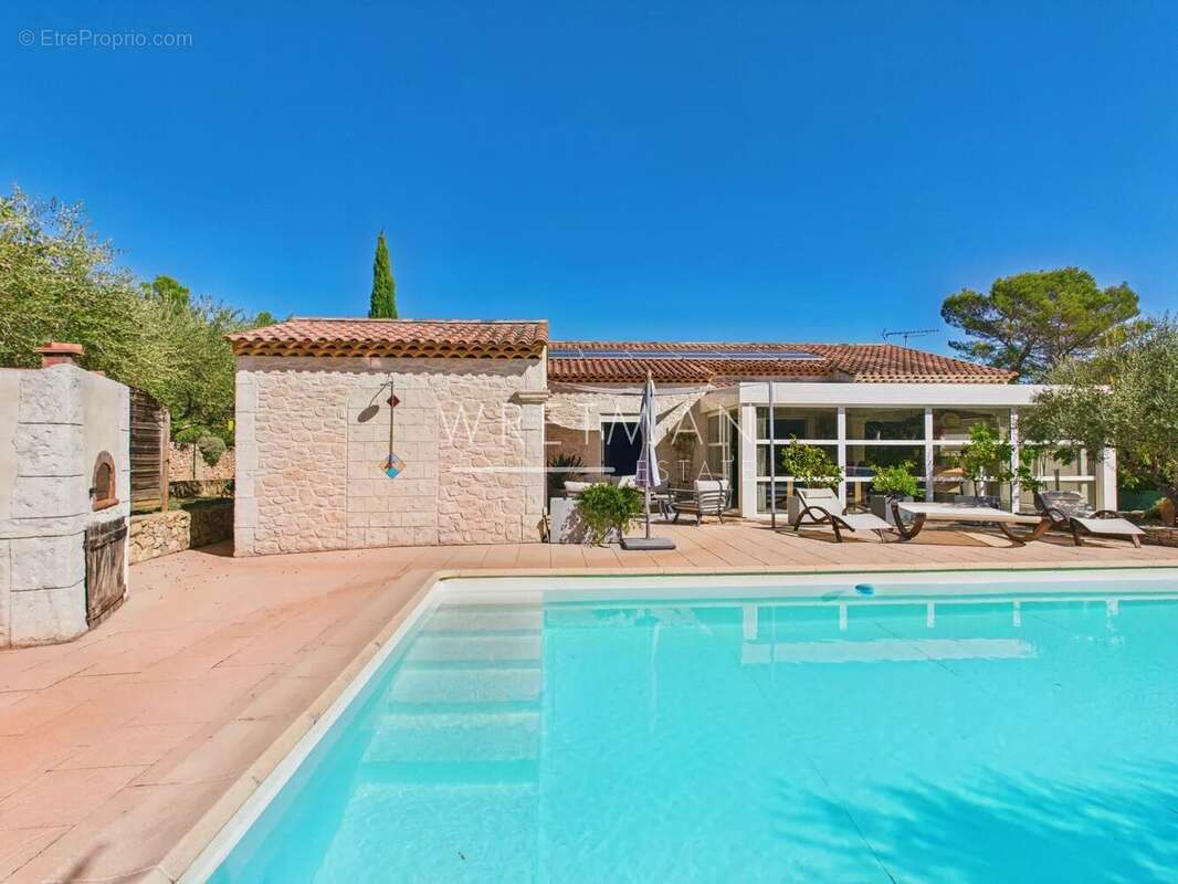 Maison à FLASSANS-SUR-ISSOLE