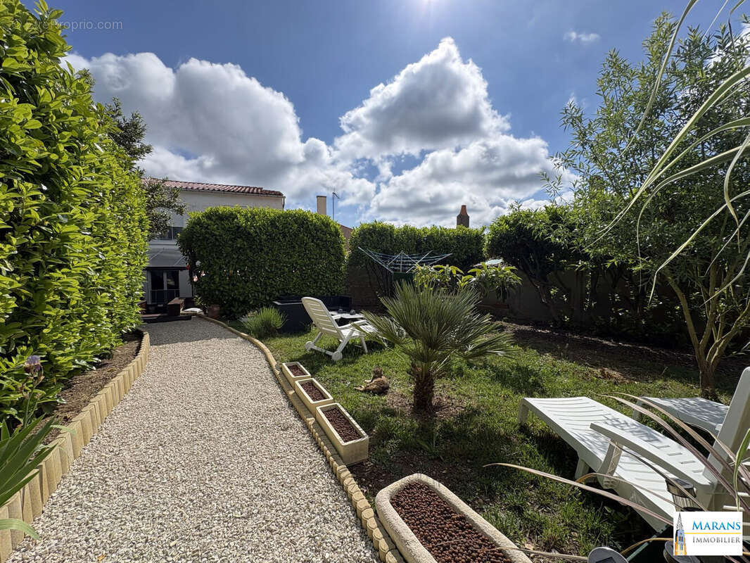 Maison à L'ILE-D'ELLE