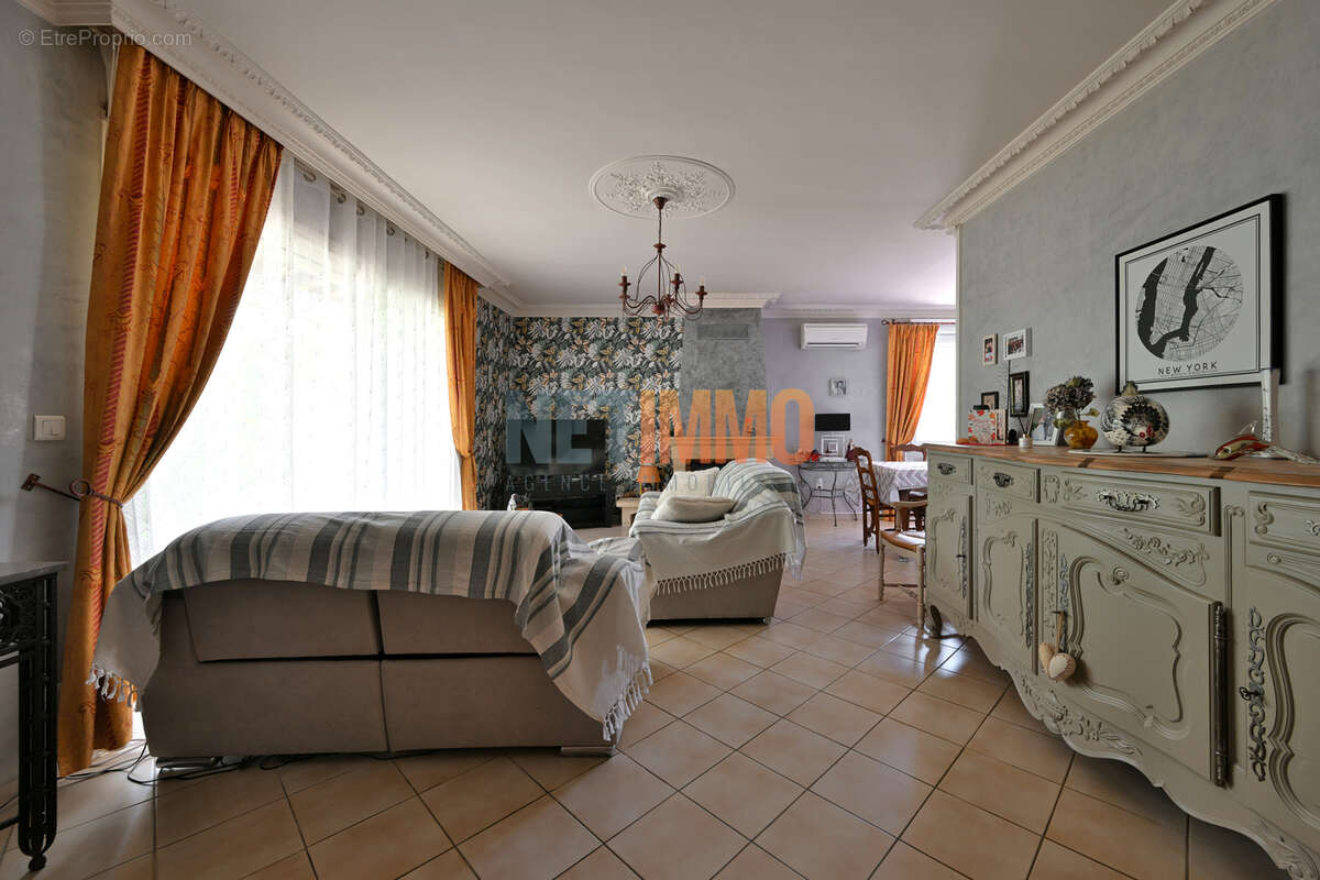 Maison à AIMARGUES