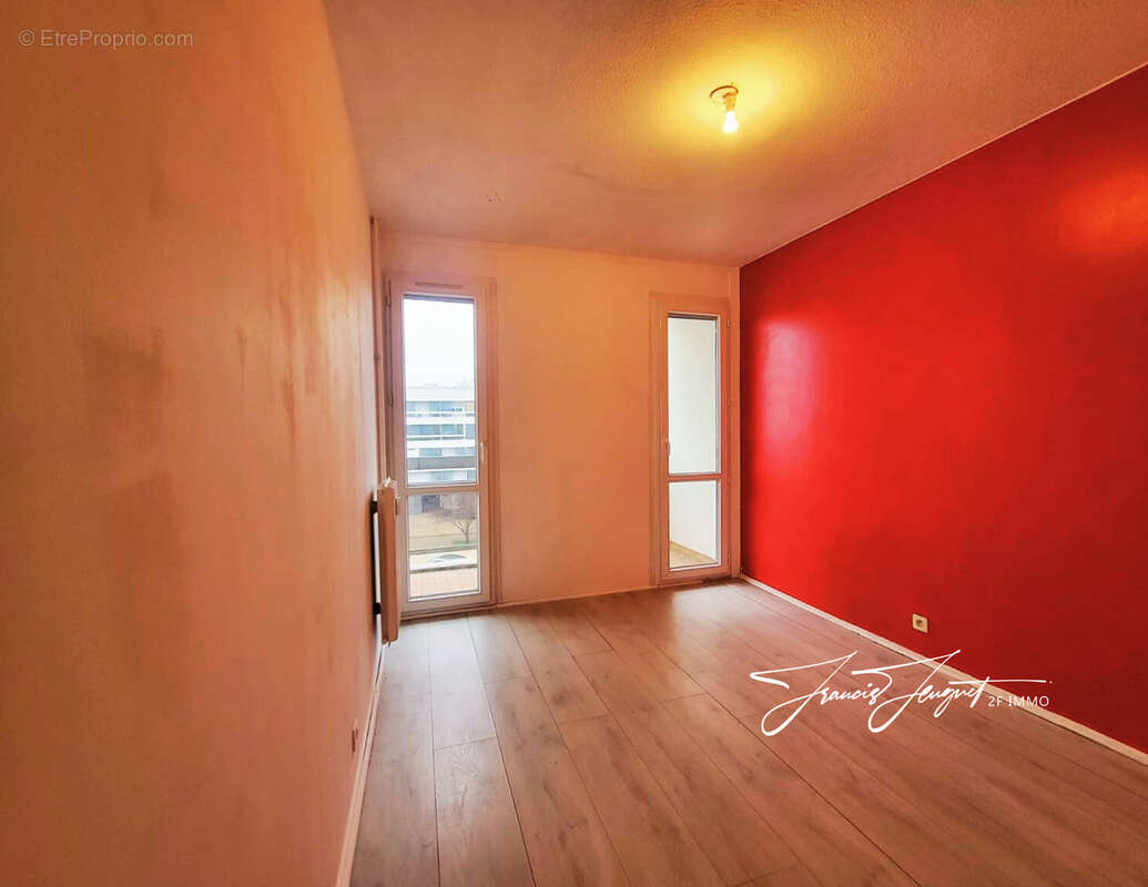 Appartement à SONNAZ