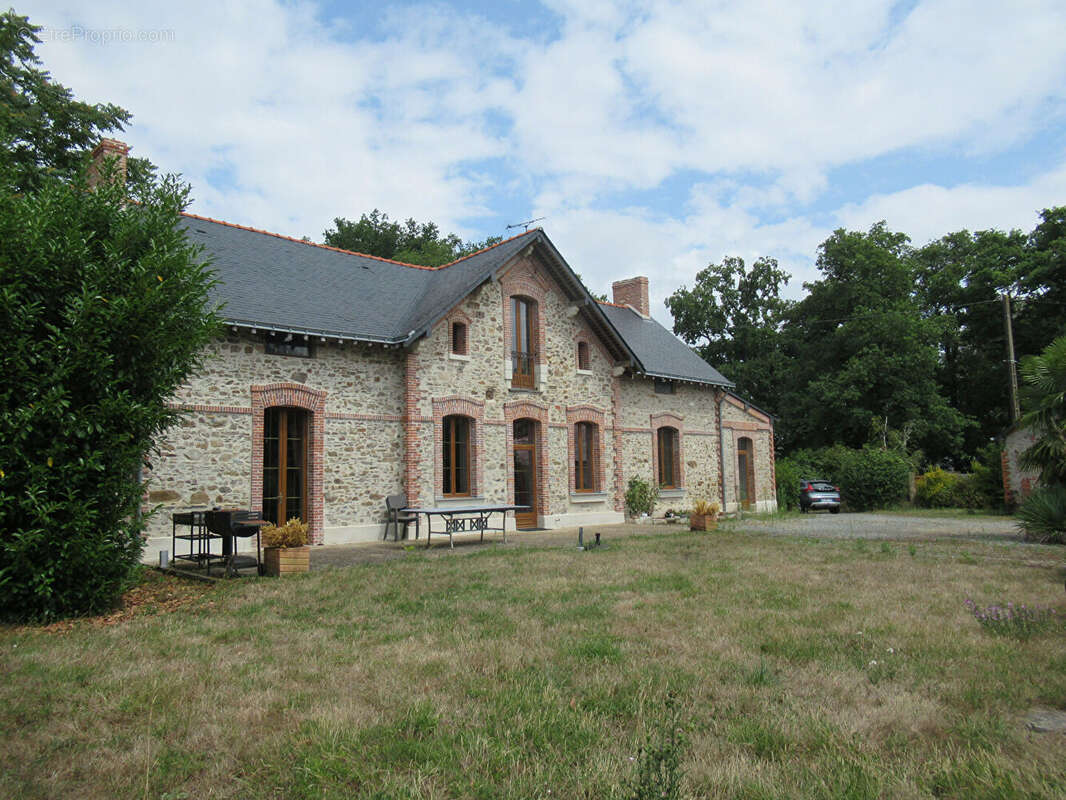 Maison à BEAUCOUZE