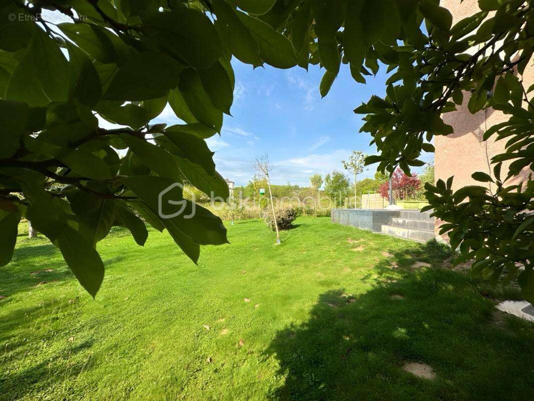 Maison à VIVIER-AU-COURT