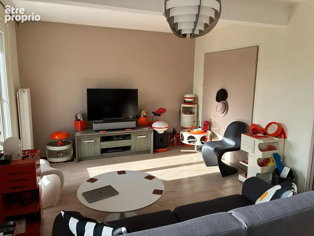Photo Appartement à Ecole-Valentin au prix de 187 000€