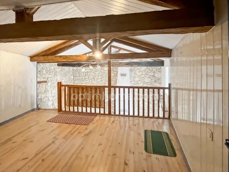 Maison à VALENCE-SUR-BAISE