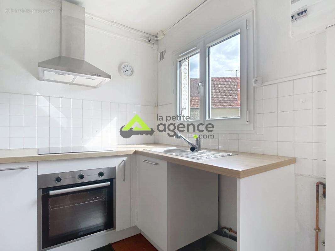 Coup de coeur   Maison de village 103 m2 avec jardin, dépenda - photo 5