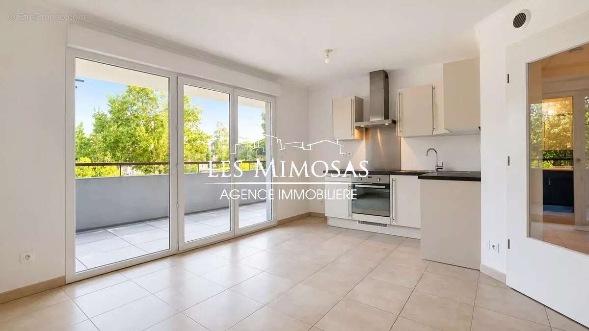 FREJUS-PLAGE, Appartement 2 pièces de 48m² avec garage - photo 3