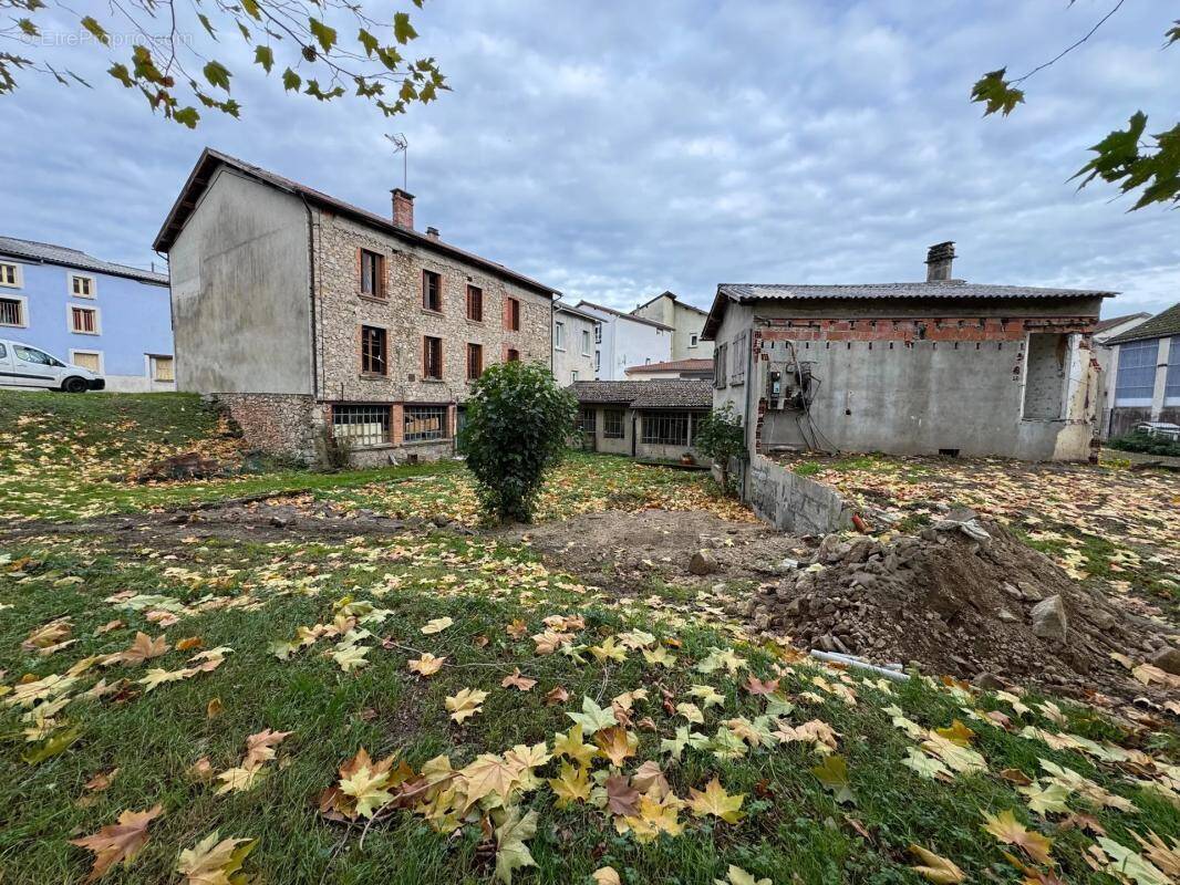 Maison à CHABRELOCHE