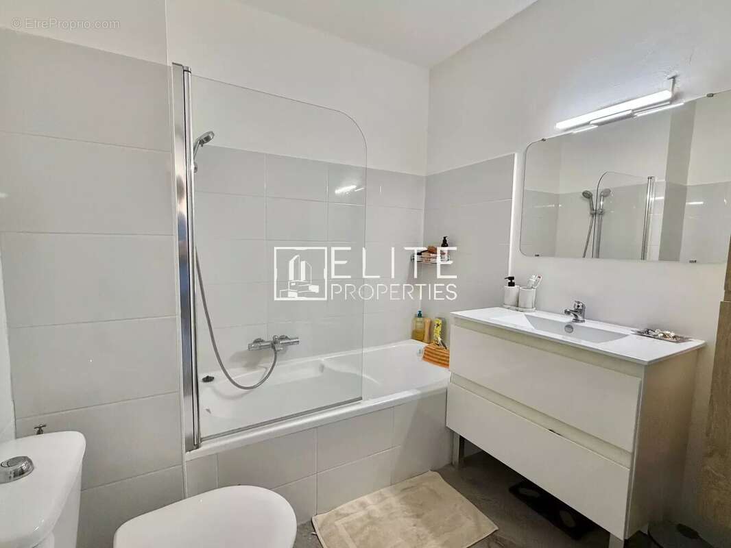 STUDIO 37m² COIN NUIT & TERRASSE - Mandelieu-la-Napoule - photo 5