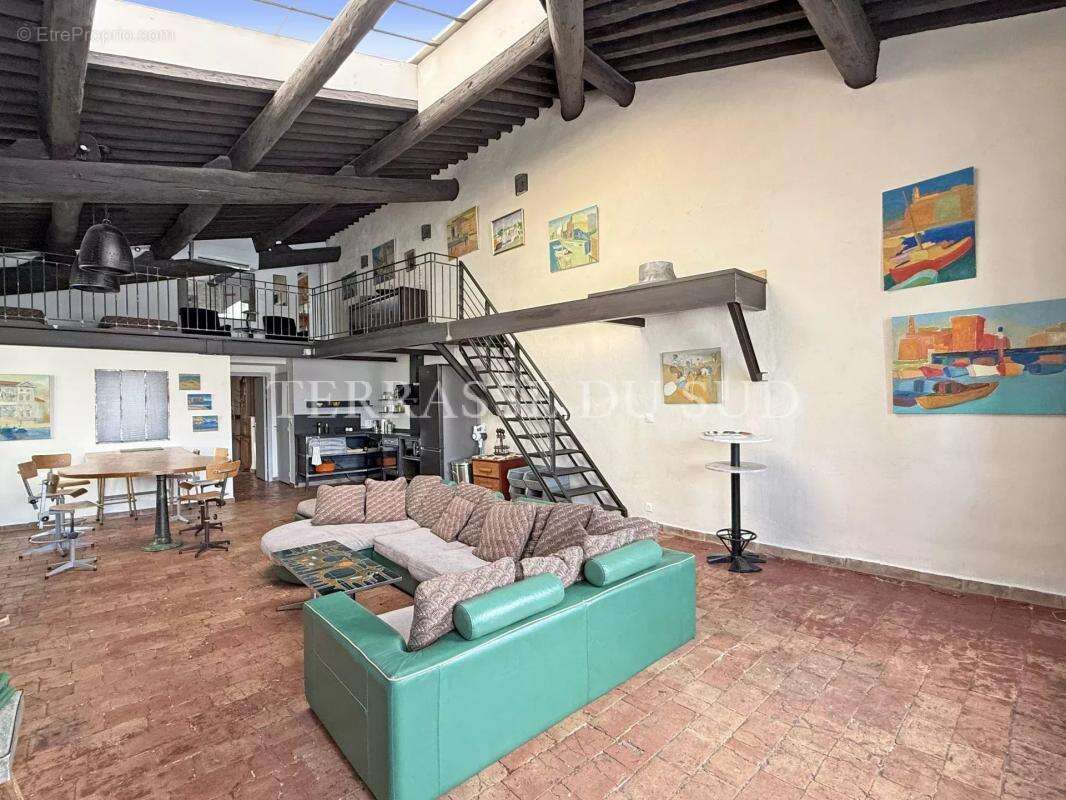 Appartement à MARSEILLE-7E