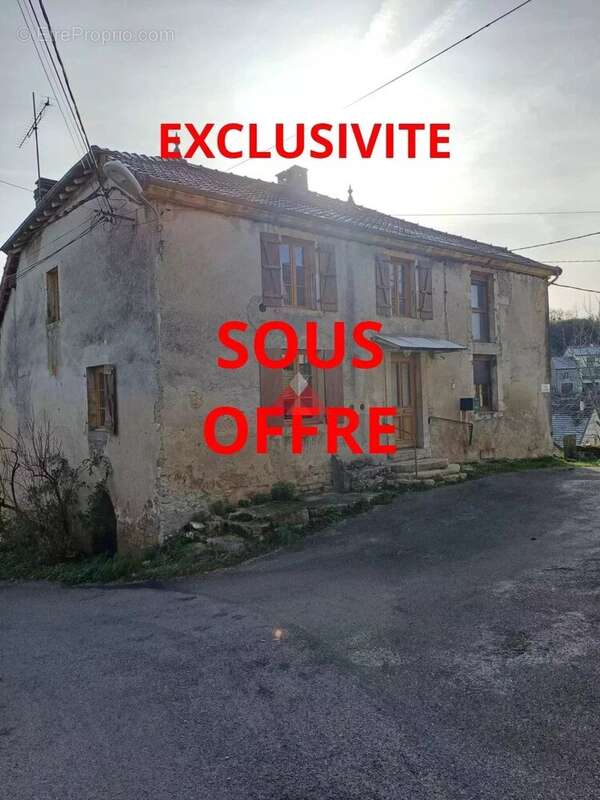 Maison à SAINT-LAURENT-LA-ROCHE