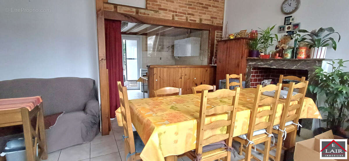 Maison à VILLAINES-LA-JUHEL