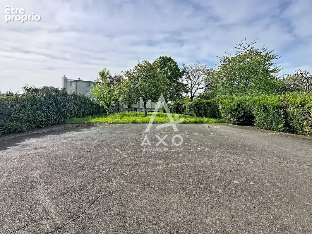 SANVIGNES-LES-MINES (71) - Local Commercial 230 m² - photo 3