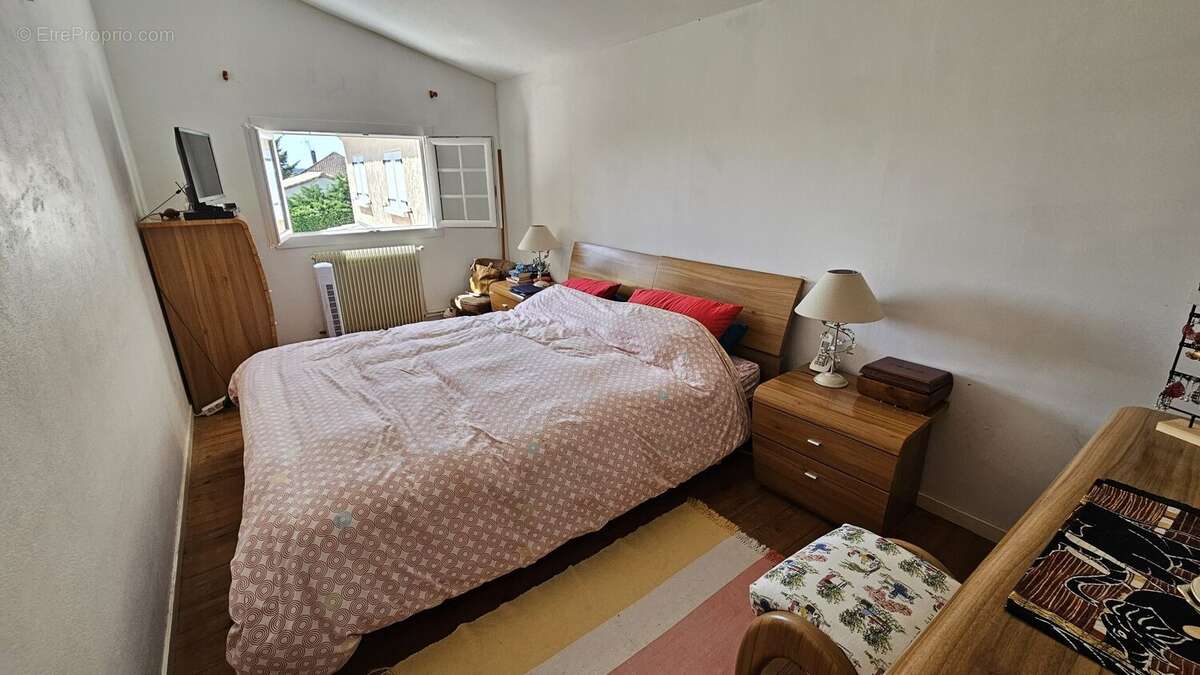 Maison à LALANDE-DE-POMEROL