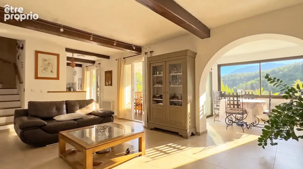 Exclusivité   Belgentier  Villa en parfait état avec piscine et vue dégagée - photo 7