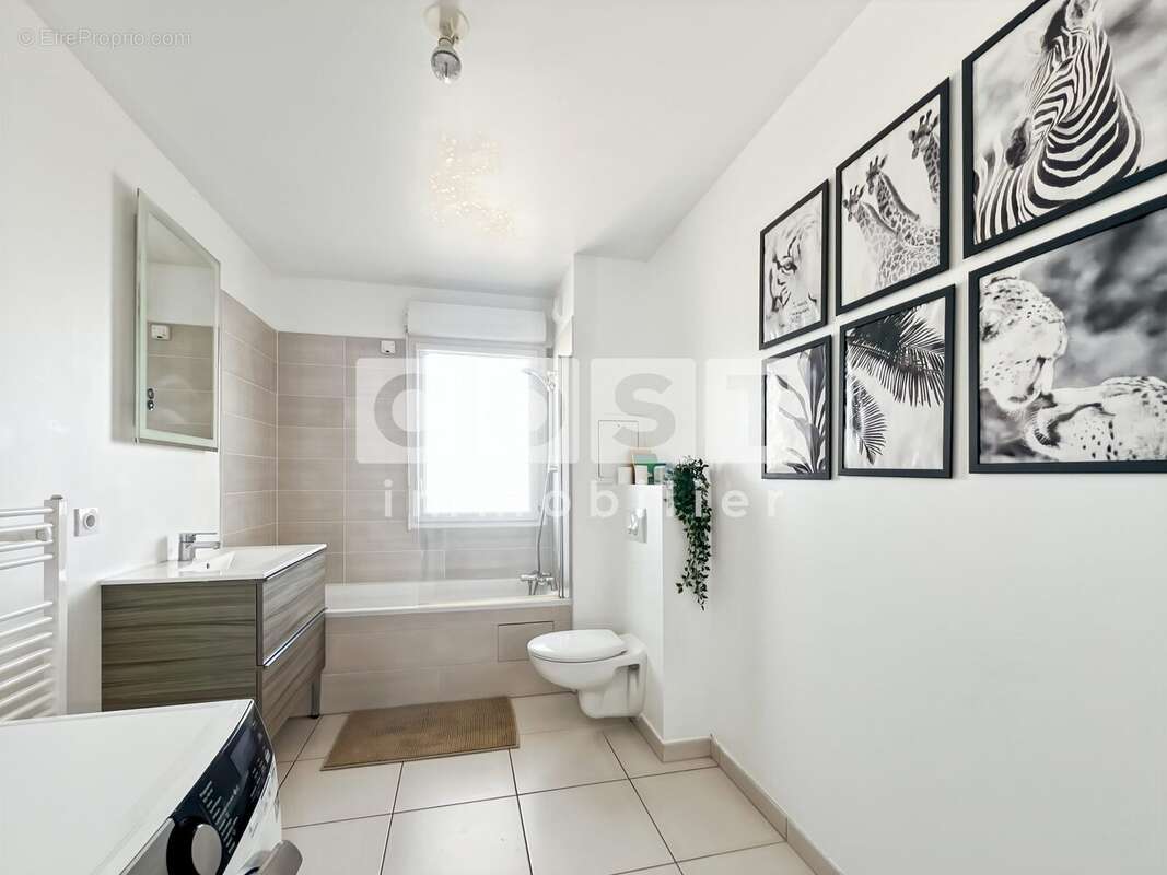 Appartement à GENNEVILLIERS