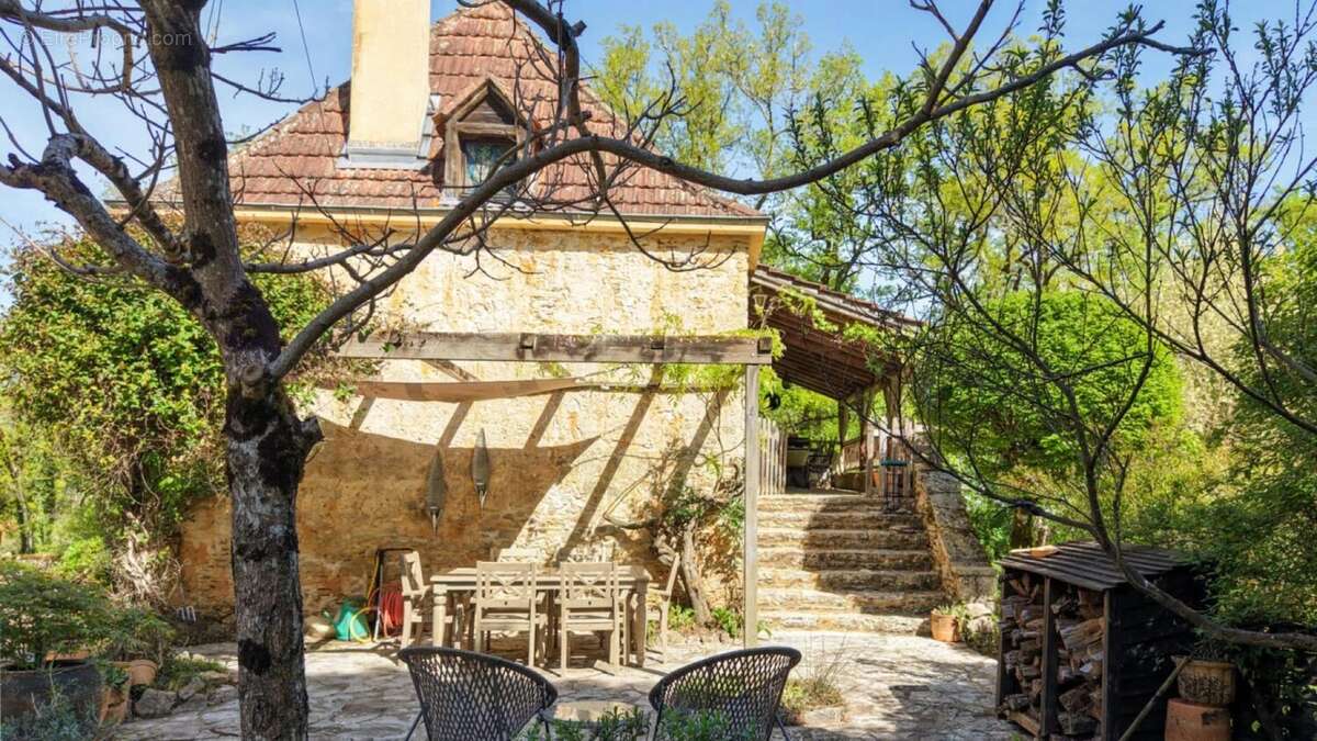 Maison à GOURDON