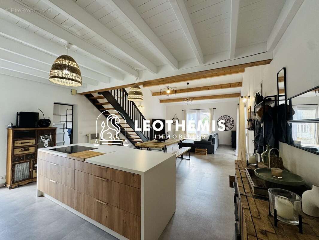 Maison 116 m² à Saint-Agnant  - photo 4