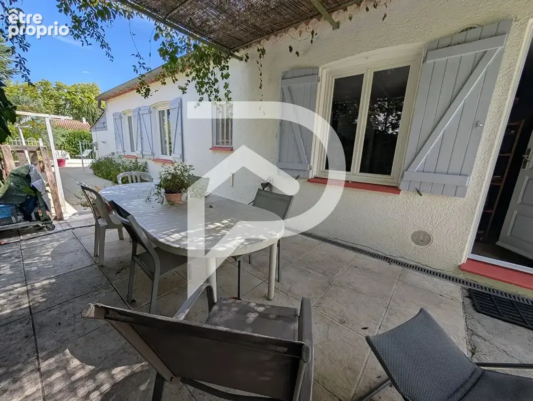 MONTFERRIER - Maison familiale cossue de 160m² avec piscine parfaitement entretenue - photo 14