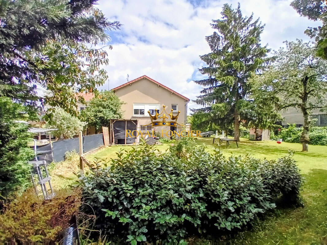 Maison à CHATELLERAULT