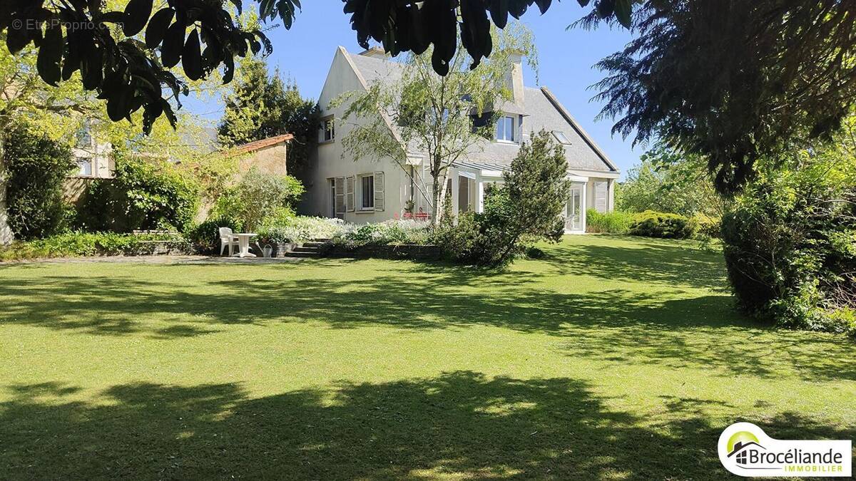 Maison à SAINT-GILLES