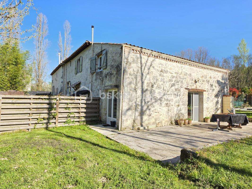 Maison à SAINT-PIERRE-DE-CLAIRAC