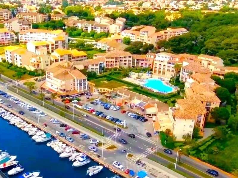 Appartement à SIX-FOURS-LES-PLAGES