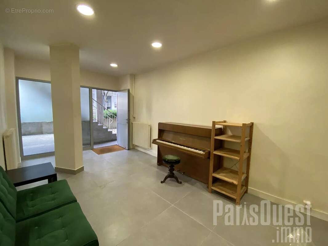 Commerce à VILLE-D&#039;AVRAY