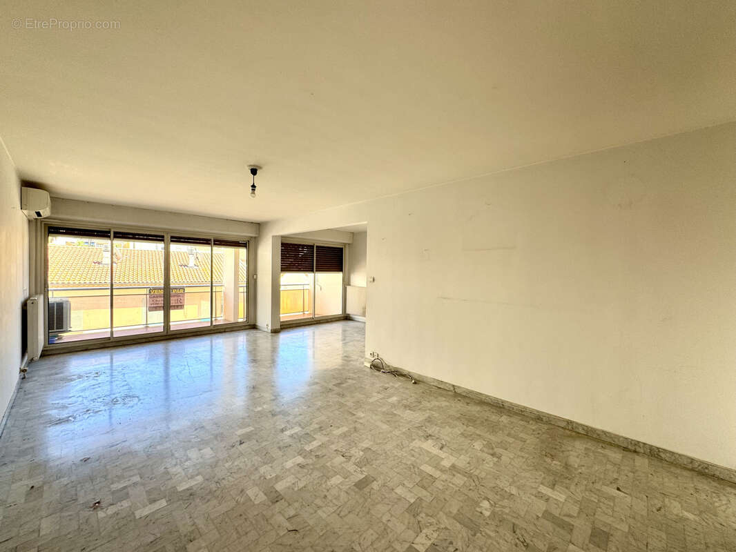 Appartement à HYERES