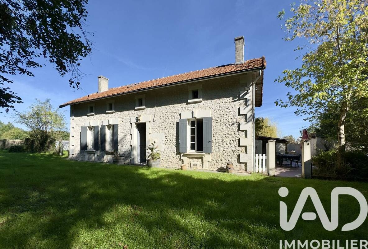 Photo 1 - Maison à CONDEON