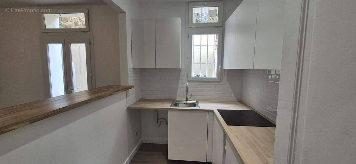Appartement à PARIS-14E