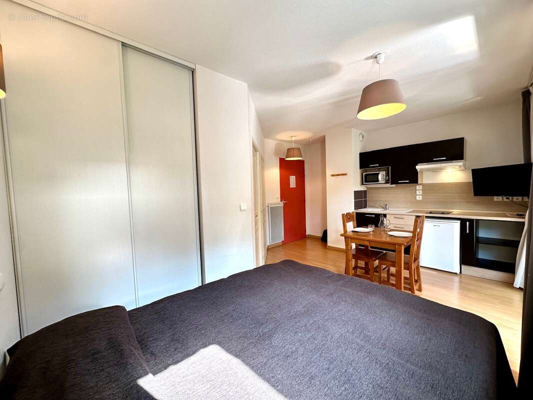   - Appartement à AX-LES-THERMES