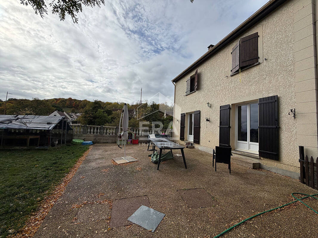 Maison à MONTEREAU-FAULT-YONNE