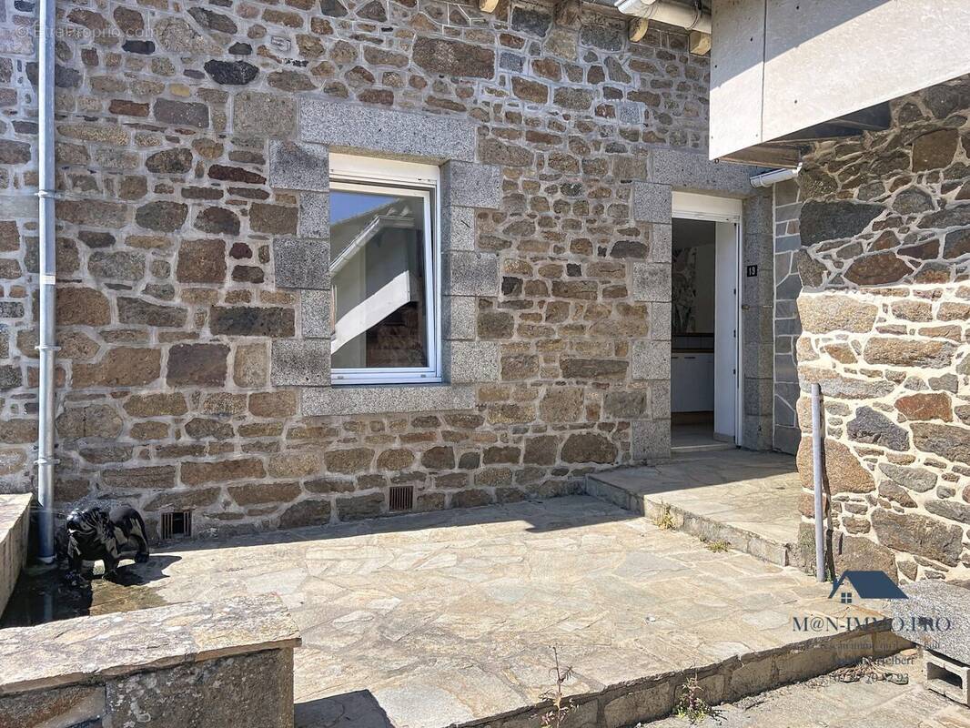 Maison à TREGUEUX
