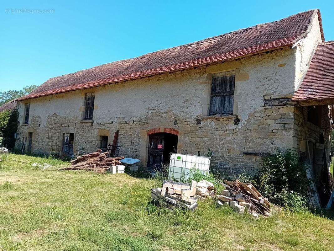 Maison à VAILHOURLES