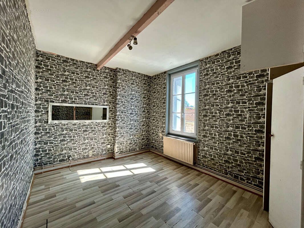 Immeuble de rapport Niort centre 3 appartements T2 - photo 7