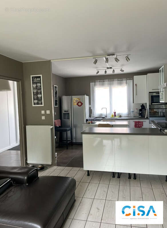 Maison à PONT-SAINTE-MAXENCE