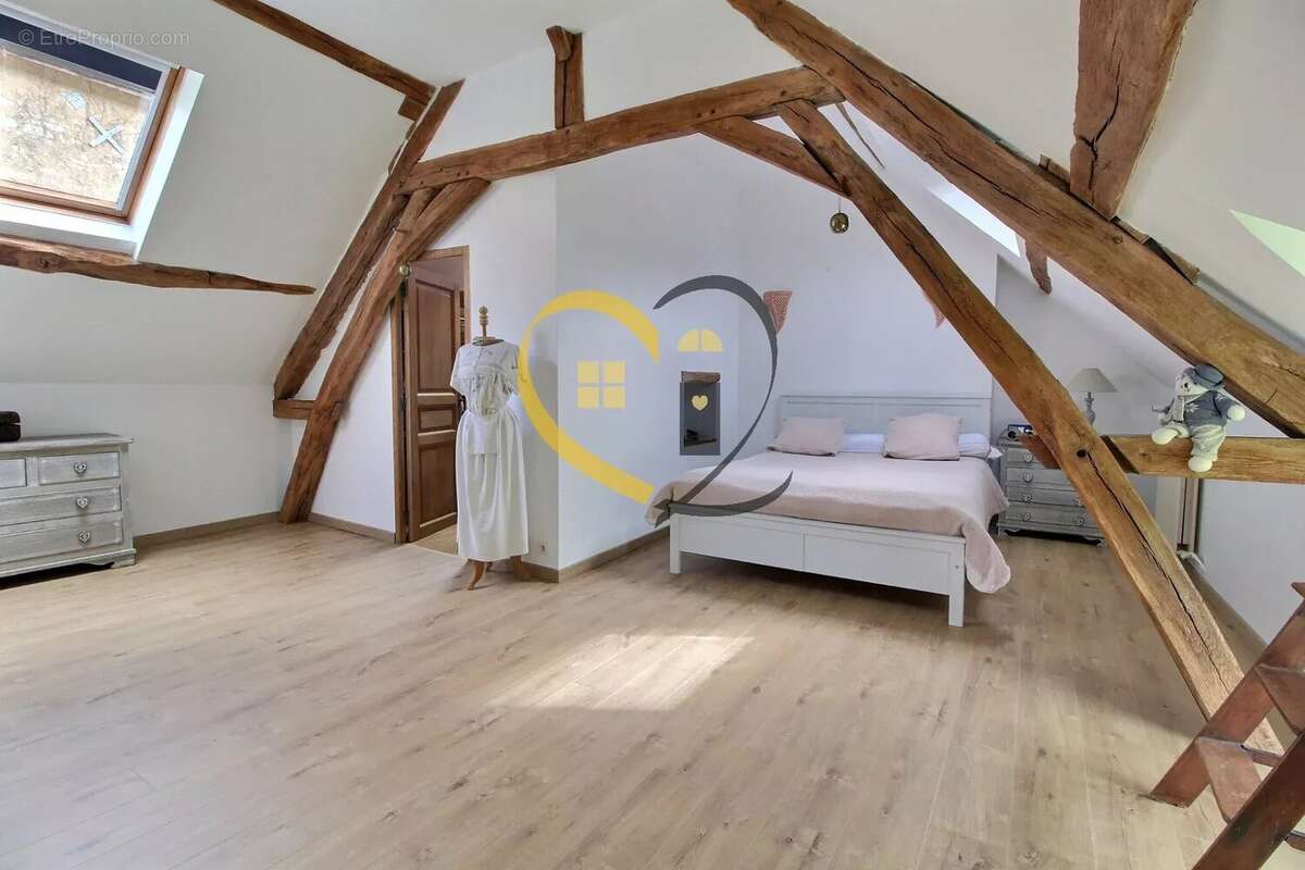 Maison à SAINT-DENIS-DE-PALIN