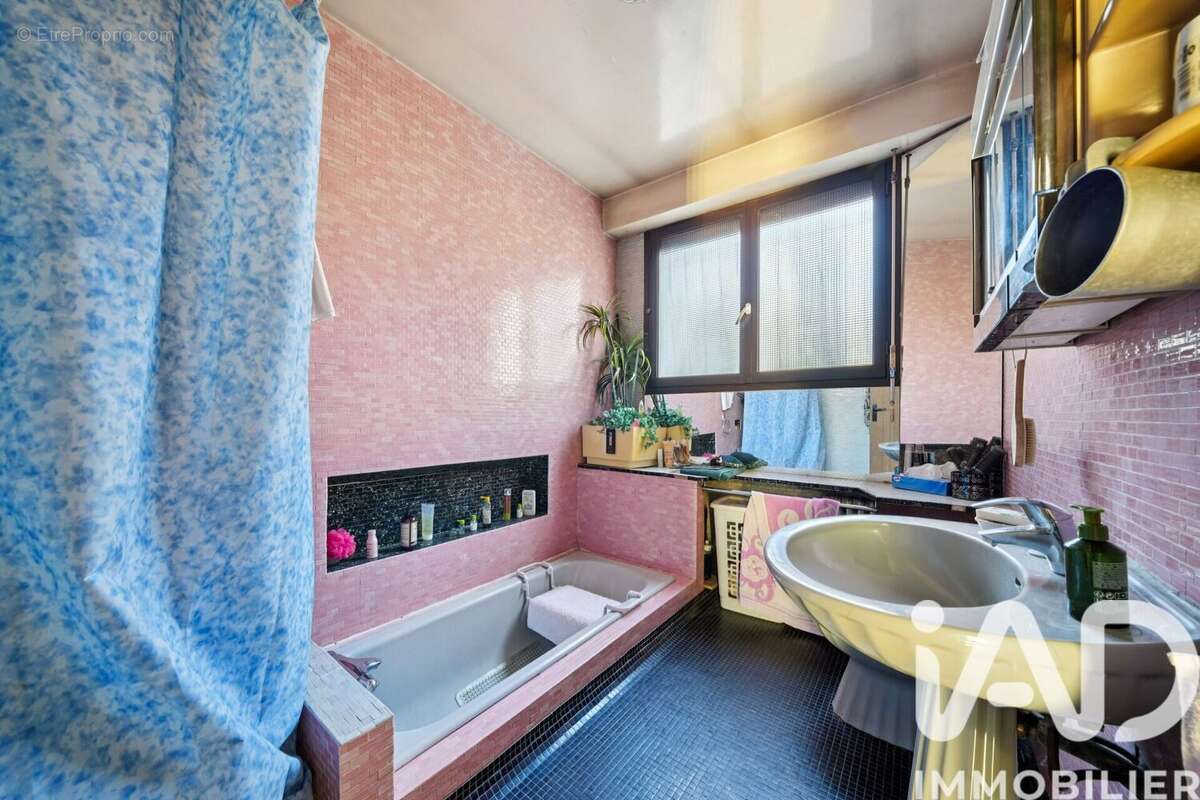 Photo 6 - Maison à LE PLESSIS-ROBINSON