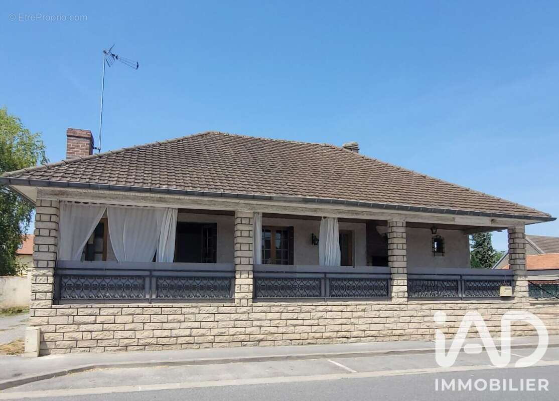 Photo 1 - Maison à PLEURS