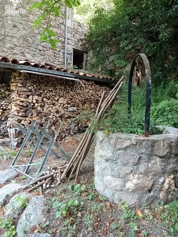 Maison et jardin en bordure de rivière - à rafraîchir - bon toit - photo 37