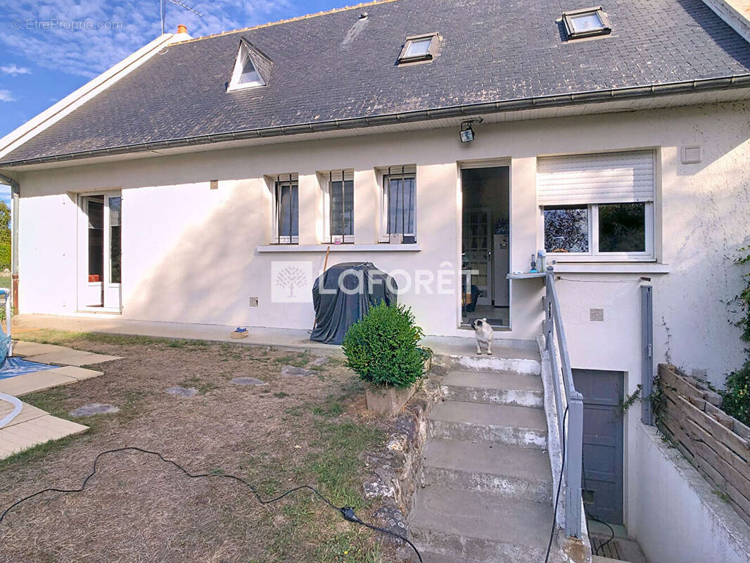 Maison à MAURE-DE-BRETAGNE