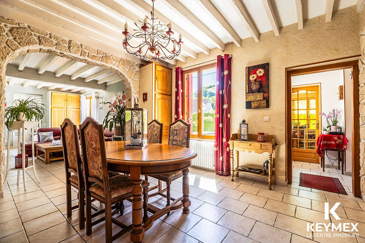 Maison à LABOISSIERE-EN-THELLE