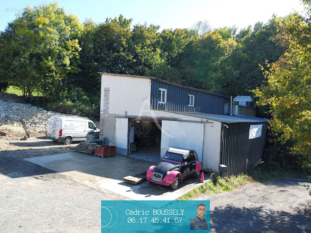 Local commercial Saintes 275 m2 - photo 3