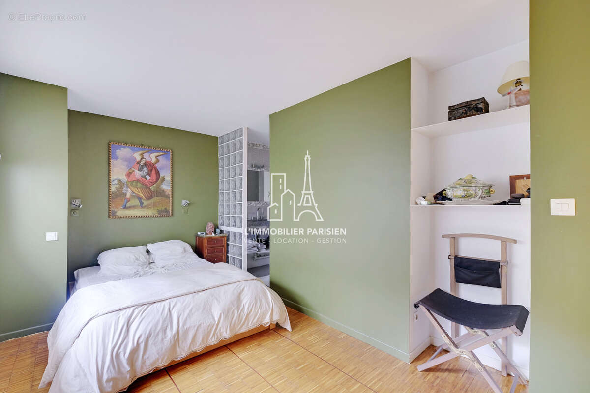 Appartement à PARIS-17E